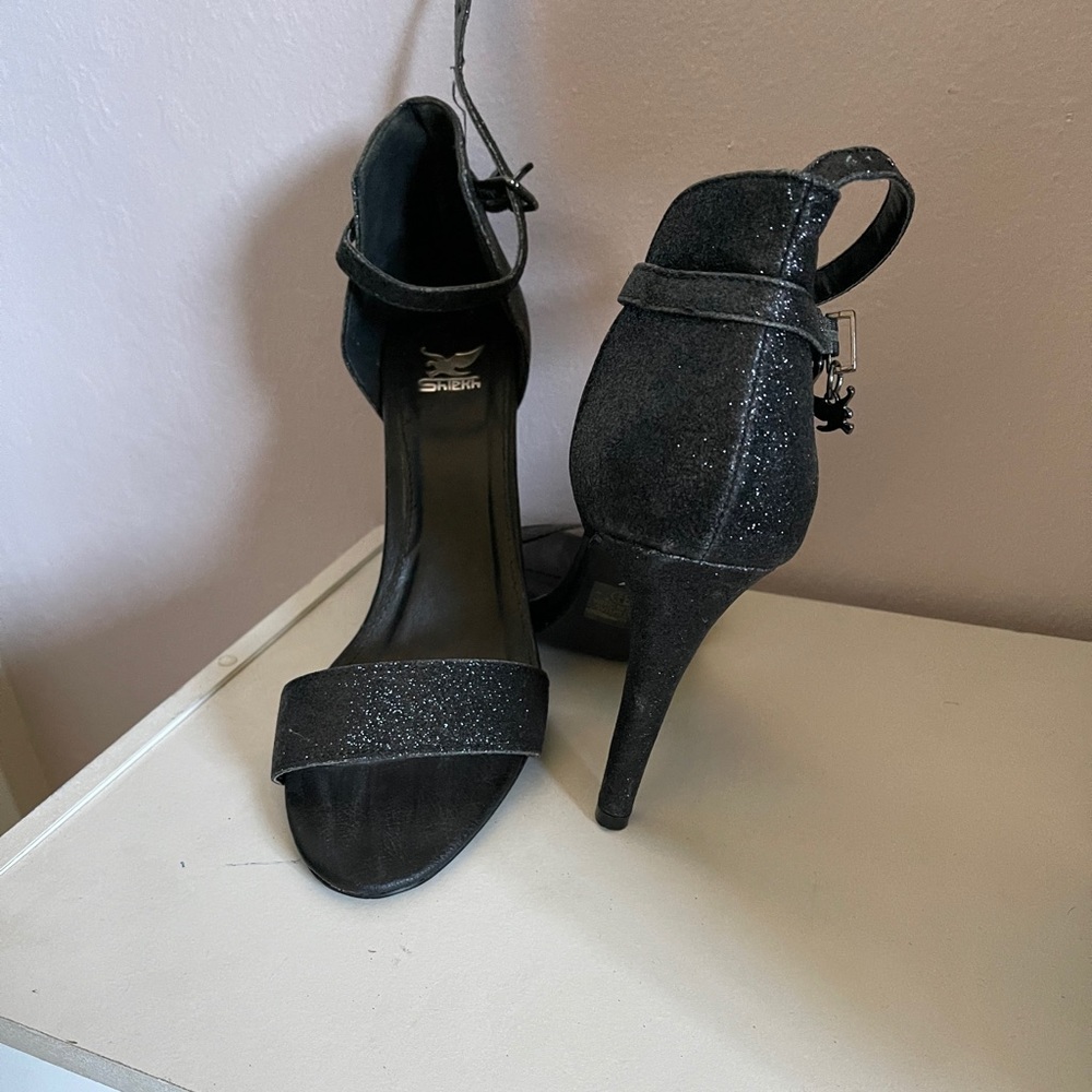 Black Sparkled Heels